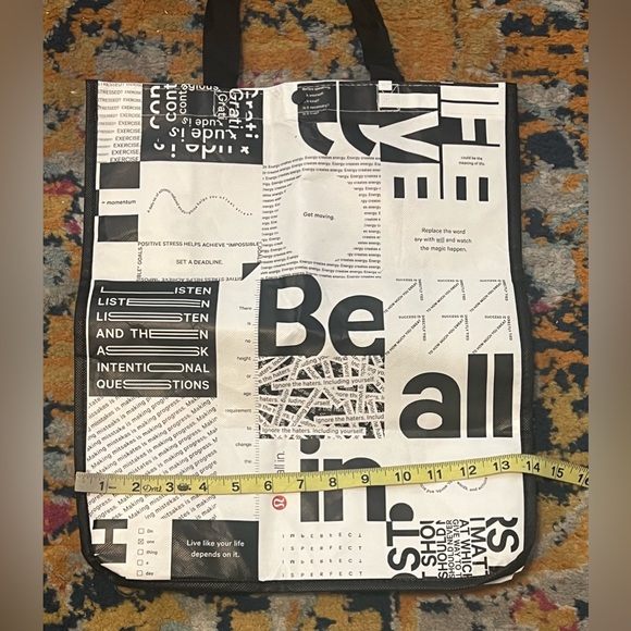 Lululemon Limited Edition White & Black Large Tote Bag - Picture 3 of 12